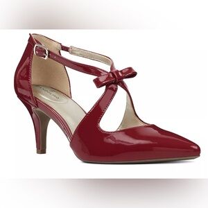 Bandolino Zeffer Strappy Red Bow Stiletto Heel Pumps Size 8.5